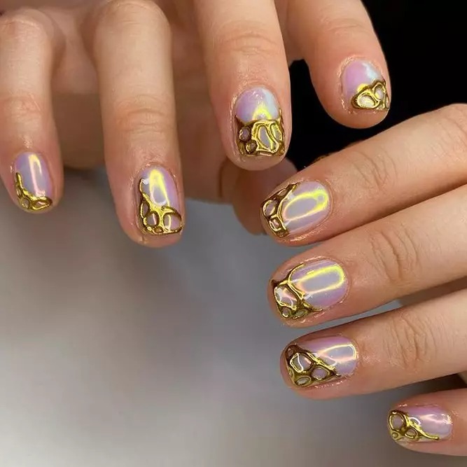 gold chrome short acrylic nails