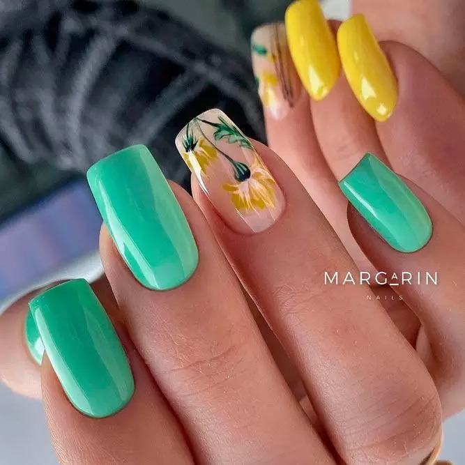 Cute Pearly Acrylic Nails