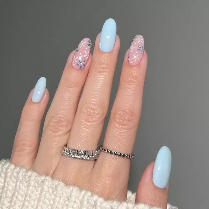 baby blue acrylic nails